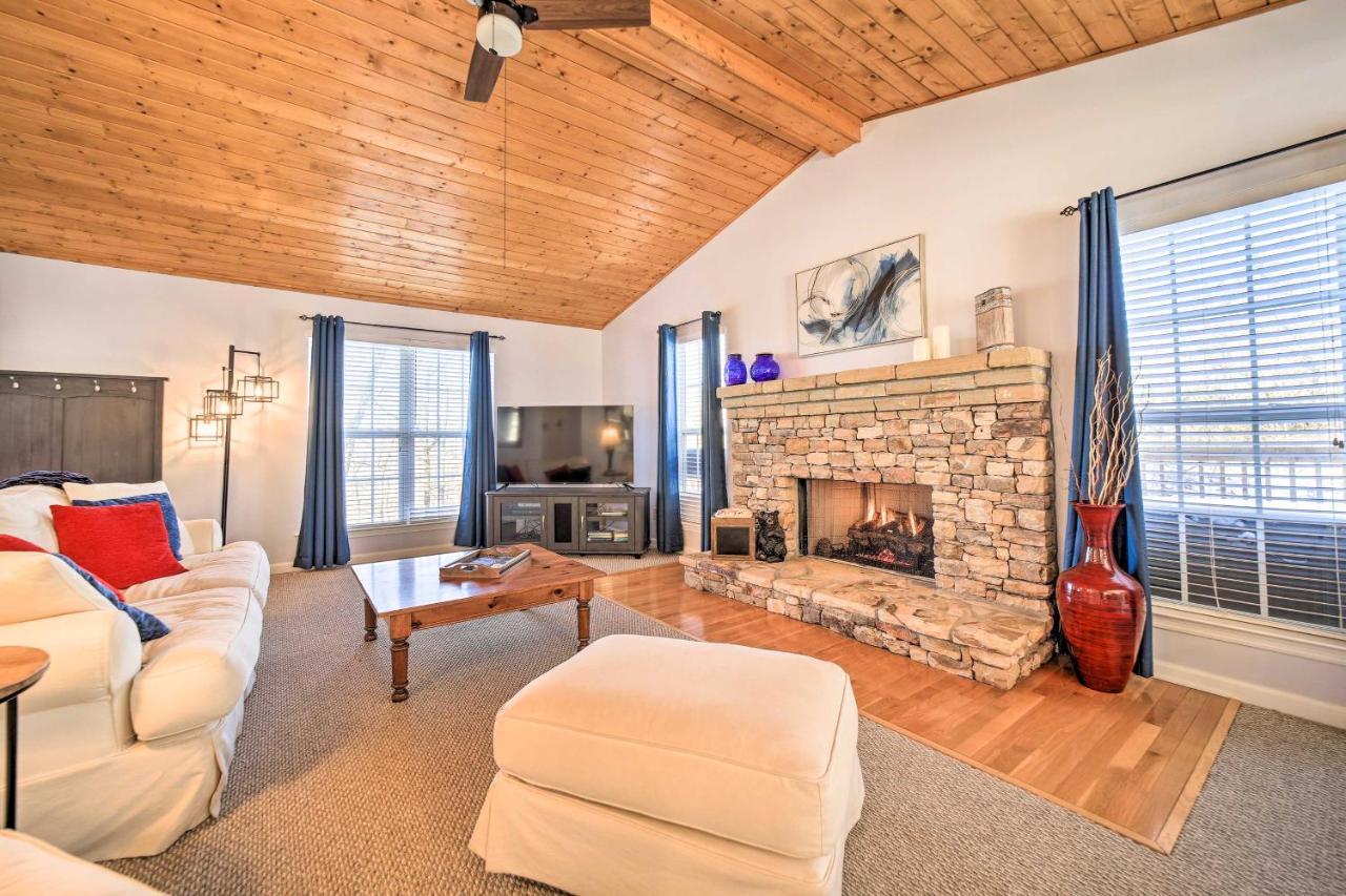 Cozy Sapphire Resort Home With Deck And Mountain Views المظهر الخارجي الصورة