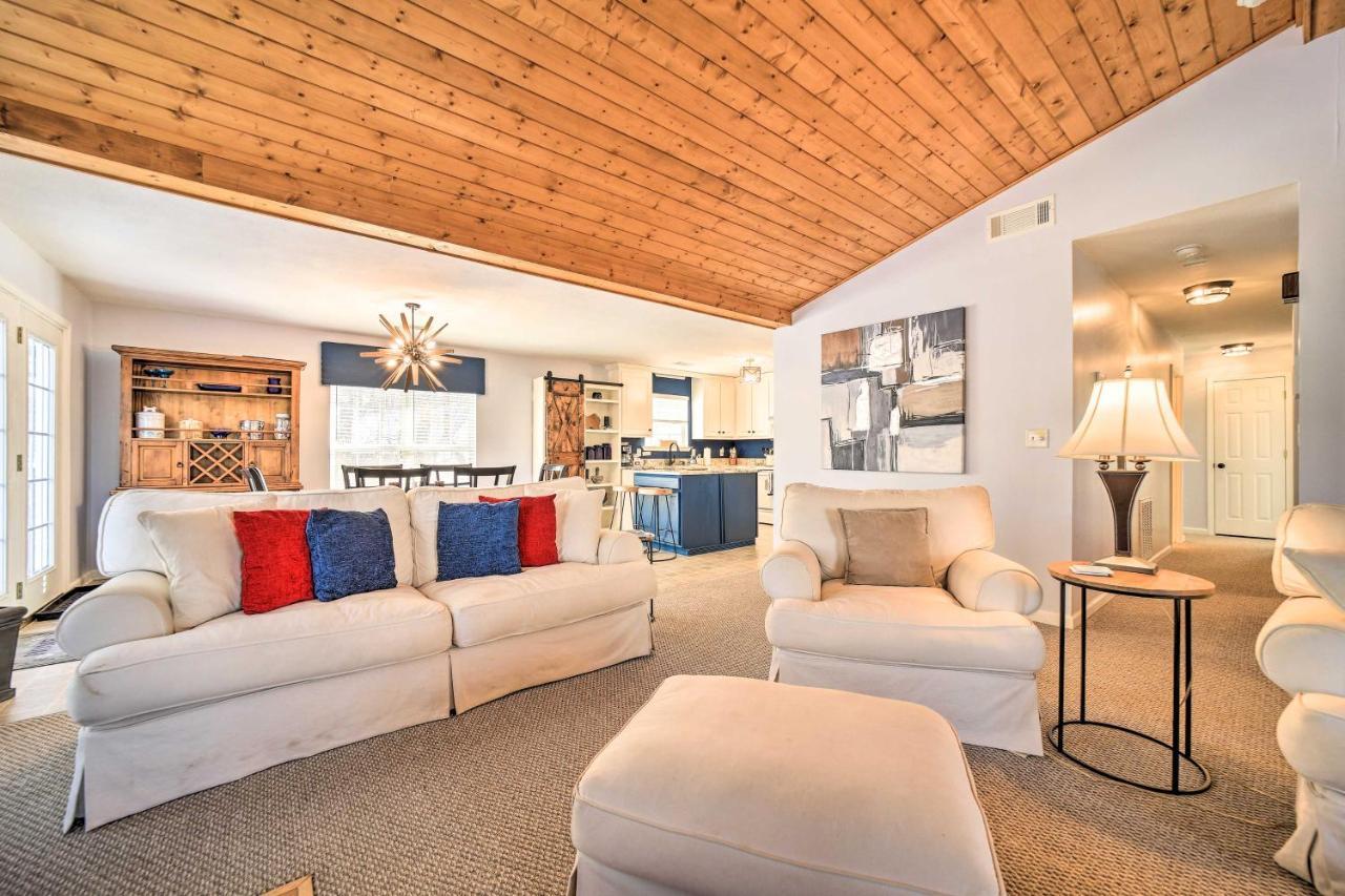 Cozy Sapphire Resort Home With Deck And Mountain Views المظهر الخارجي الصورة