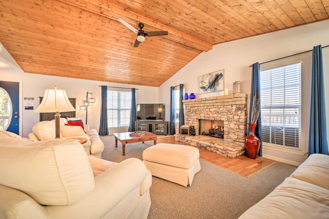 Cozy Sapphire Resort Home With Deck And Mountain Views المظهر الخارجي الصورة